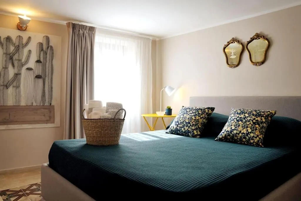 Apartament Penthouse Lady Packard Noto 0*,  Włochy